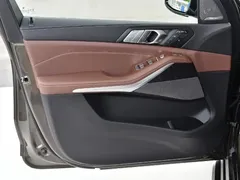2022 BMW X7 xDrive40i Luxury Package, чёрный — фото 15