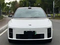 2025 Li Auto i6 2WD Standard, белый — фото 2
