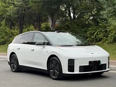 2025 Li Auto i6 2WD Standard, белый — фото 3