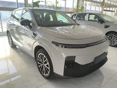 2025 Leapmotor B10 510 Enjoy — фото 4