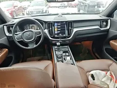 2021 Volvo XC60 4WD Luxury, синий — фото 10