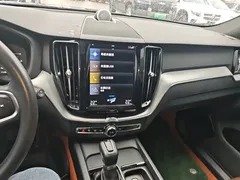 2021 Volvo XC60 4WD Luxury, синий — фото 13