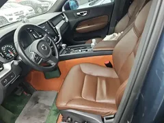 2021 Volvo XC60 4WD Luxury, синий — фото 15