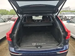 2021 Volvo XC60 4WD Luxury, синий — фото 19