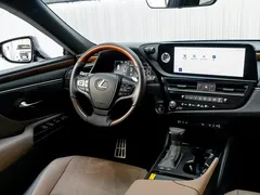 2022 Lexus ES 200 Luxury — фото 26
