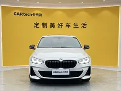 2023 BMW 1 Series 125i M Sport Night Edition, белый — фото 2