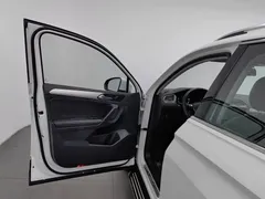 2021 Volkswagen Tiguan L 280TSI AT 2WD Smart, белый — фото 8