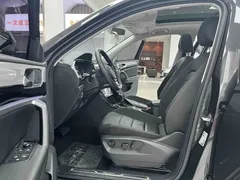 2020 Volkswagen Tayron 330TSI 2WD Luxury Smart Connect Pro, чёрный — фото 4