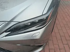 2021 Lexus ES 300h Premium — фото 5