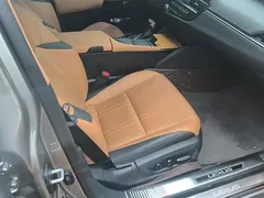 2021 Lexus ES 300h Premium — фото 8