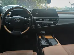 2021 Lexus ES 300h Premium — фото 12