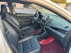 2022 Toyota Yaris L Zhixuan X 1.5L CVT Luxury Plus, белый — фото 12
