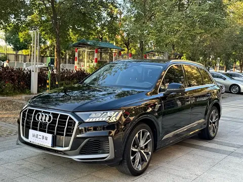 2023 Audi Q7 55 TFSI quattro S line Sport