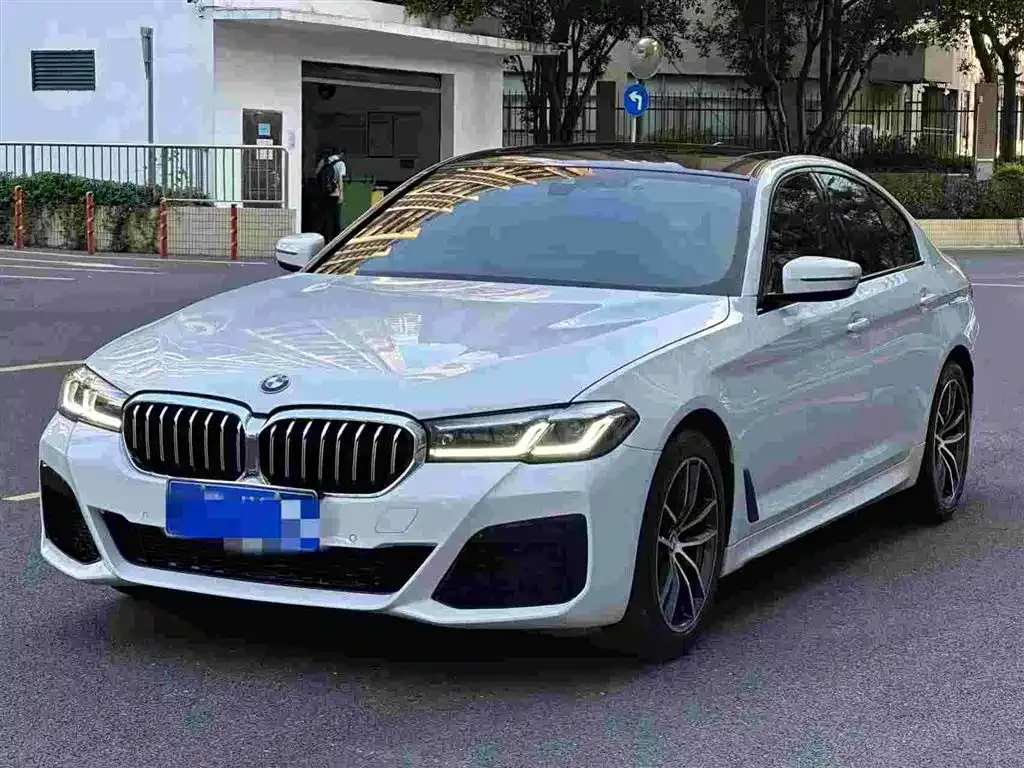 2021 BMW 5 Series 525i M Sport Package