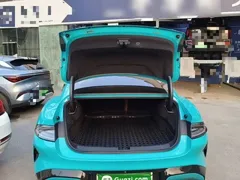 2024 Xiaomi SU7 RWD Long Range Smart Driving, синий — фото 19