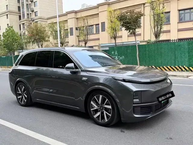 2023 Li Auto L8