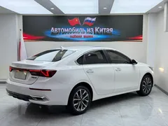 2021 Kia Cerato 1.5L CVT Fashion, белый — фото 4