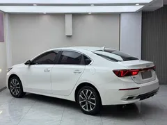 2021 Kia Cerato 1.5L CVT Fashion, белый — фото 6