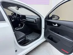 2021 Kia Cerato 1.5L CVT Fashion, белый — фото 21