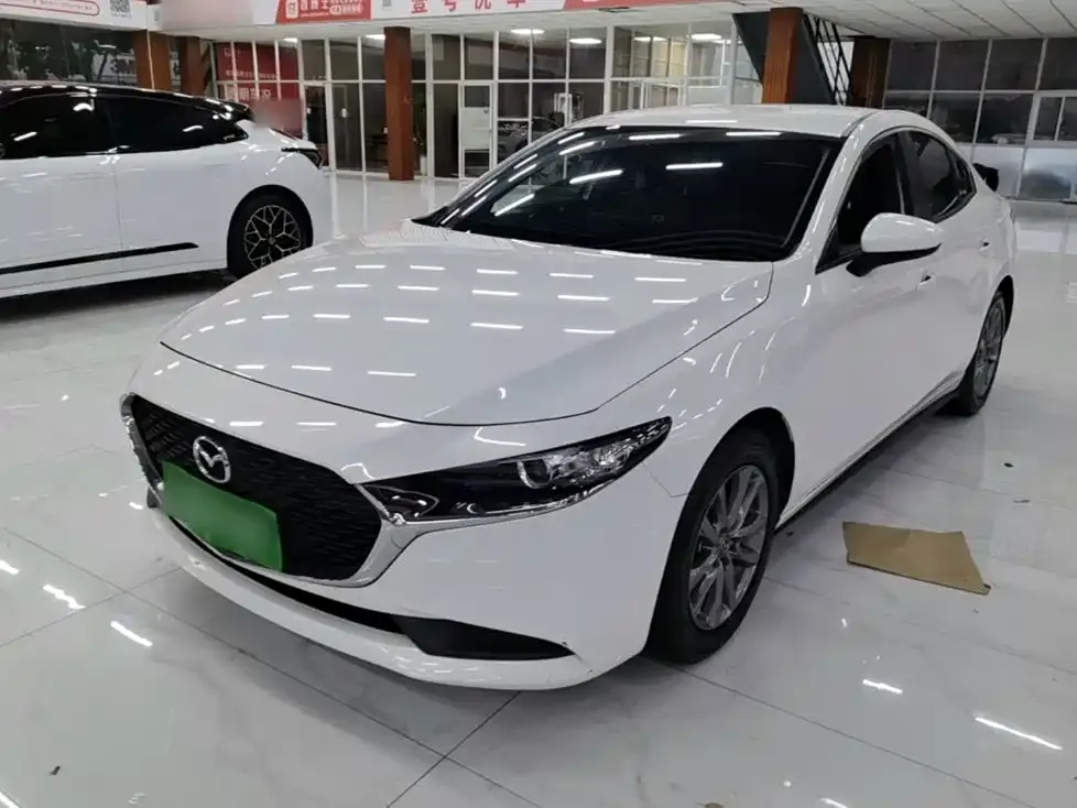 2020 Mazda 3 1.5L AT