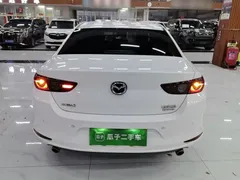 2020 Mazda 3 1.5L AT, белый — фото 6