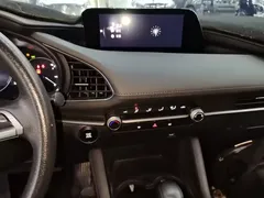 2020 Mazda 3 1.5L AT, белый — фото 13