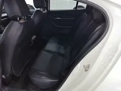 2020 Mazda 3 1.5L AT, белый — фото 17