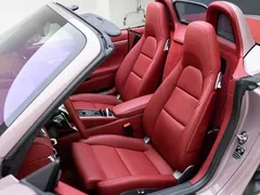 2022 Porsche 718 Boxster 2.0T — фото 11
