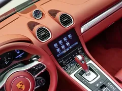 2022 Porsche 718 Boxster 2.0T — фото 14