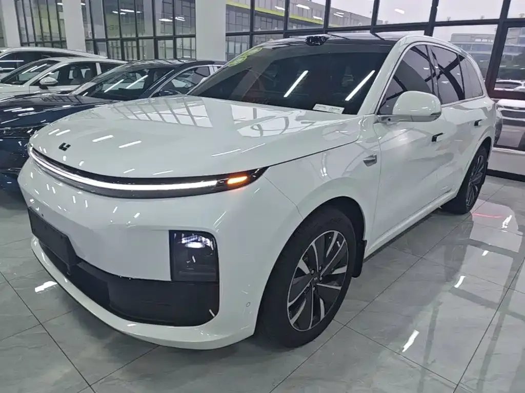 2025 Li Auto L6