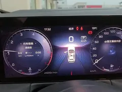 2023 Hongqi HS3 2.0T 4WD Youwei, белый — фото 14