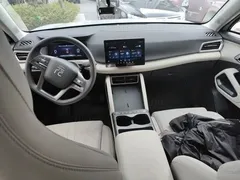 2025 BYD Yuan UP EV 301km Pilot, белый — фото 5