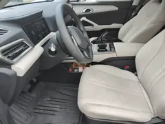 2025 BYD Yuan UP EV 301km Pilot, белый — фото 11
