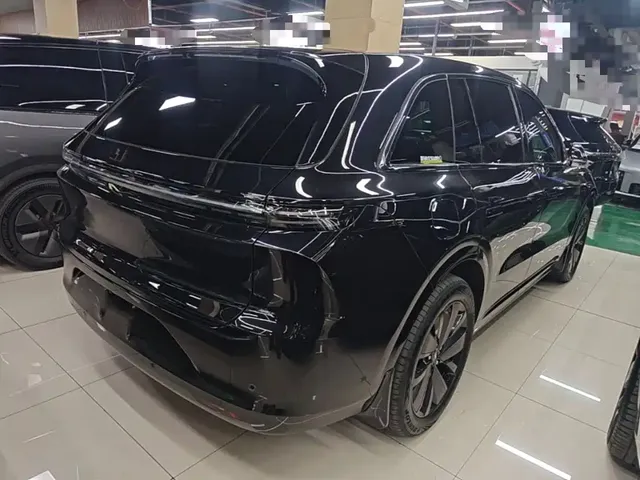 2025 Li Auto L6
