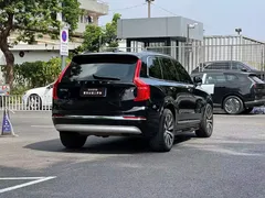 2022 Volvo XC90 7-seat, чёрный — фото 9