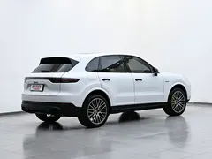 2023 Porsche Cayenne E-Hybrid 2.0T PHEV Platinum, белый — фото 4
