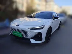2023 Changan UNI-V iDD PHEV 1.5T 113km, белый — фото 1
