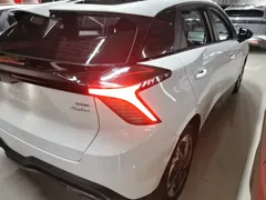 2022 MG MG4 425km Luxury, белый — фото 8