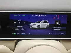 2026 Aito M7 EREV Pro+ 4WD 5-seat, белый — фото 14