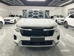 2023 Kia Seltos 1.5L CVT Luxury, белый — фото 2