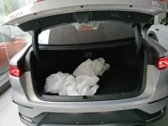 2025 BYD Han PHEV 245KM Premium — фото 19
