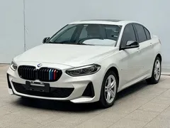 2021 BMW 1 Series 120i M Sport, белый — фото 1