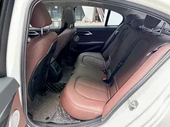 2021 BMW 1 Series 120i M Sport, белый — фото 10