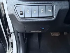 2023 Kia Seltos 1.5L CVT Luxury, белый — фото 17