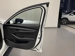 2021 Mazda 3 2.0L AT, белый — фото 24