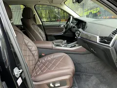2022 BMW X5 30Li Premium M Sport Package, чёрный — фото 11