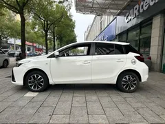 2021 Toyota Yaris L Zhixuan 1.5L CVT Leading, белый — фото 11