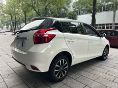 2021 Toyota Yaris L Zhixuan 1.5L CVT Leading, белый — фото 12