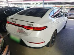 2025 BYD Qin PLUS DM-i PHEV Smart Driving 55km Leading, белый — фото 7