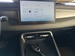 2025 BYD Qin PLUS DM-i PHEV Smart Driving 55km Leading, белый — фото 13